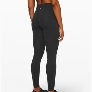 Black wunder under leggings
